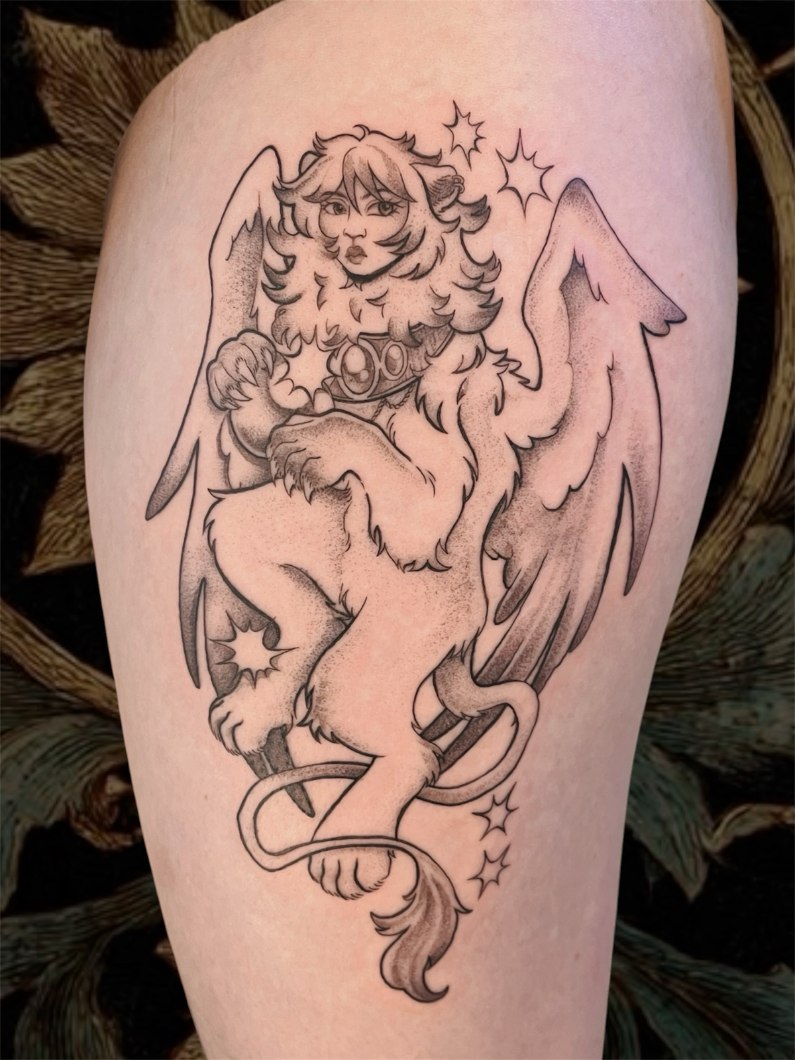 Aadan tatuointityö — mustavalkoista kuvitusta.