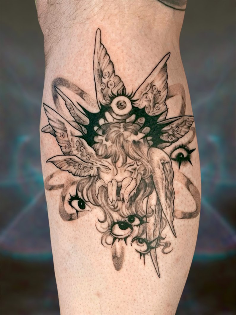 Aadan tatuointityö — mustavalkoista kuvitusta.